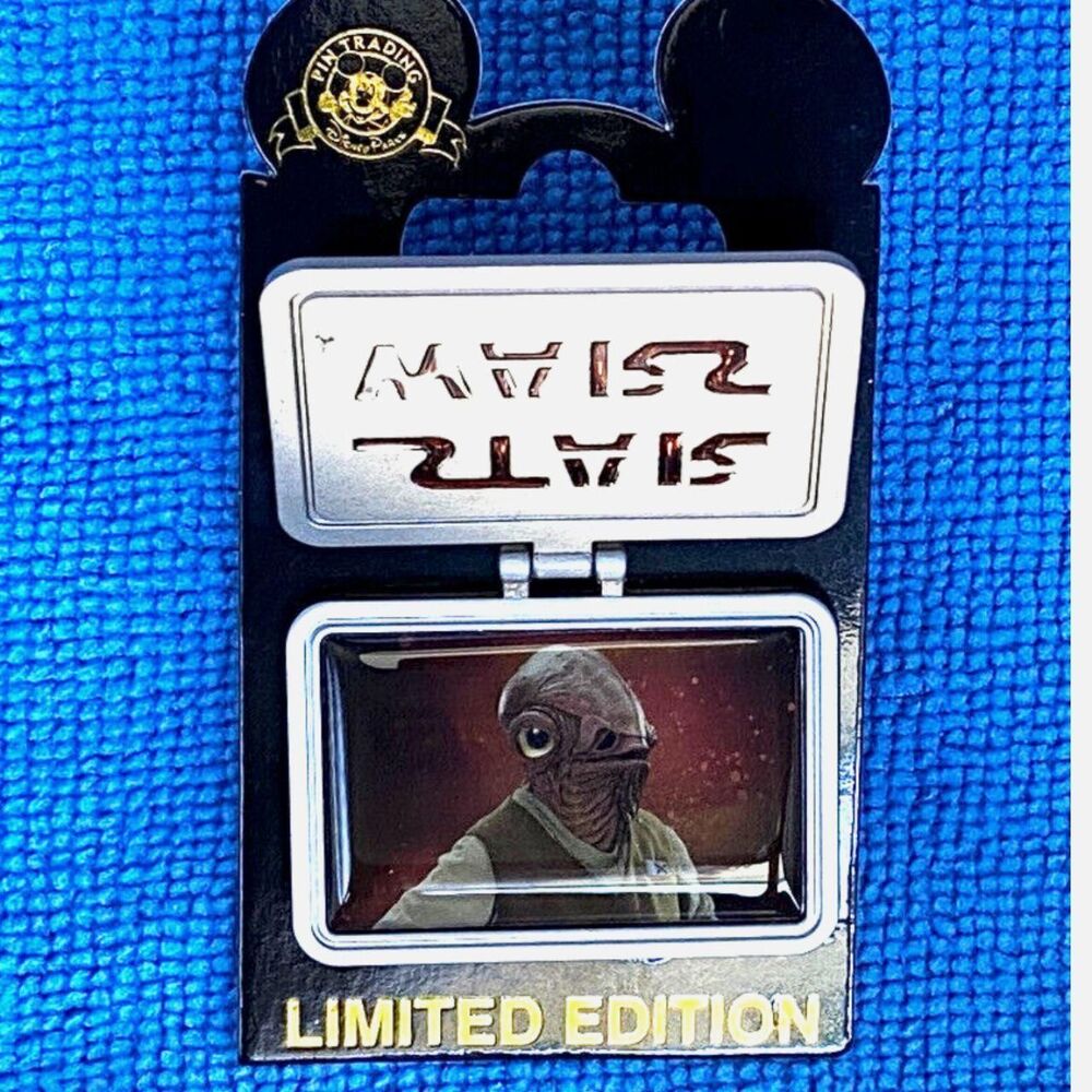 Disney Star Wars Admiral Ackbar "It's a Trap!" Flip Pin - Authentic - New